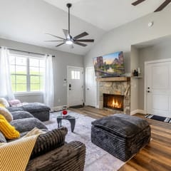 Convenient New Modern House - Tidy and Equipped
