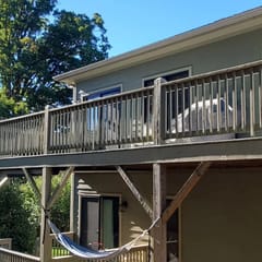 Modern Hilltop Home - 5 minutes from Everywhere!