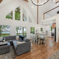 Modern Mountain House with Amazing Views + Hot Tub