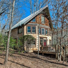Private 30-Acre Retreat with Hot Tub & Game Room