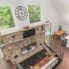 Renovated Barn in the Woods with Hot Tub