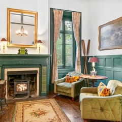 Spacious Studio on Historic Inn Property