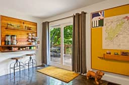 Artistically furnished Creekside House with Pond - Image 3