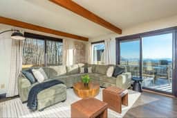 Mountain Resort Cabin w Long Range Views and Sauna - Image 3