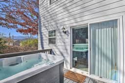New Stylish House with Modern Amenities + Hot Tub - Image 5