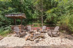 Secluded Cabin with Quality Furnishing + Hot Tub - Image 5
