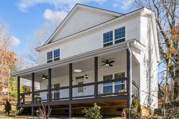New Stylish House with Modern Amenities + Hot Tub - Image 1