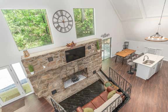 Renovated Barn in the Woods with Hot Tub - Image 1