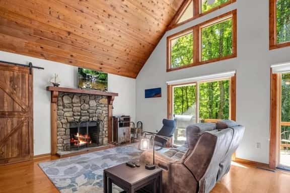 Updated Classic Cabin, Private Community + Hot Tub - Image 1