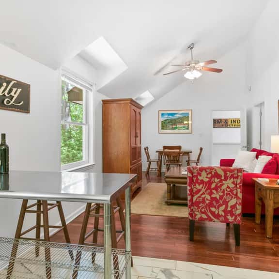Carriage House on Historic Inn Property - Image 1