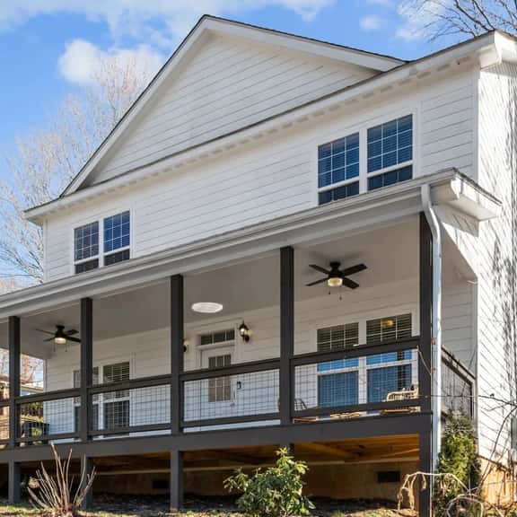 New Stylish House with Modern Amenities + Hot Tub - Image 1