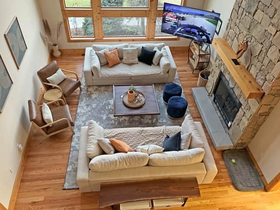 Easy Access Mountain Getaway with Panoramic Views - Image 4