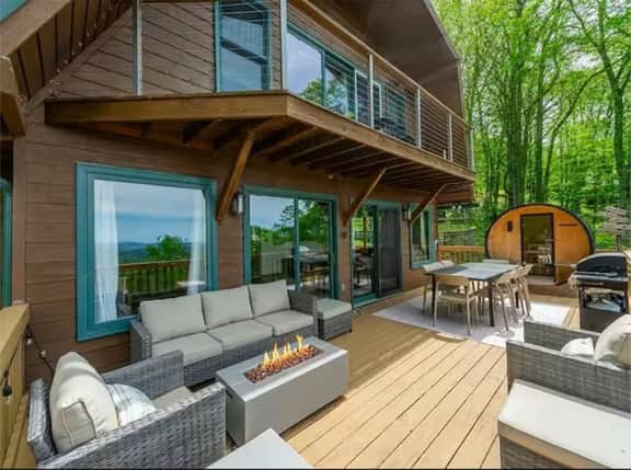 Mountain Resort Cabin w Long Range Views and Sauna - Image 2
